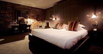 Hotel Dakota Eurocentral 4*